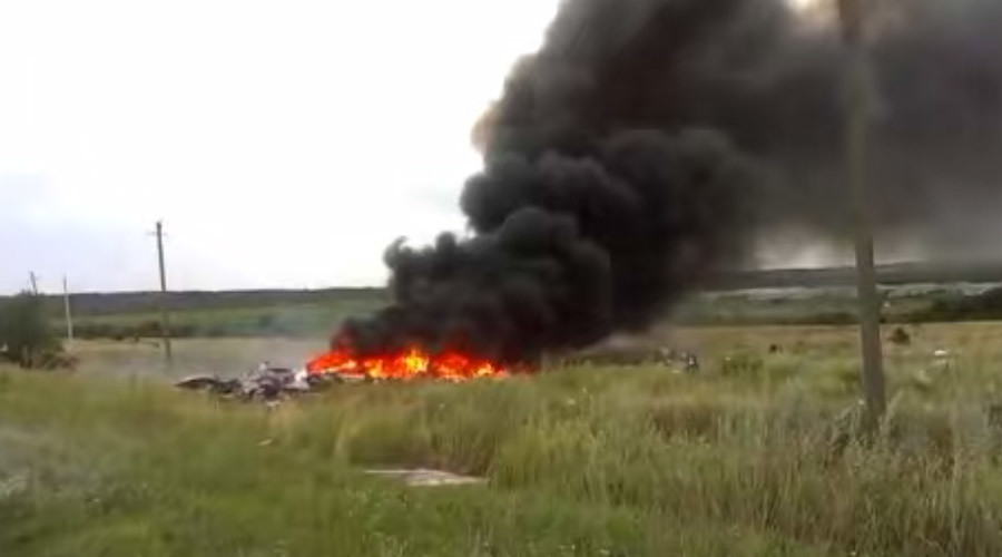 Video: Thời khắc MH17 gặp nạn, người dân òa khóc sợ hãi 2